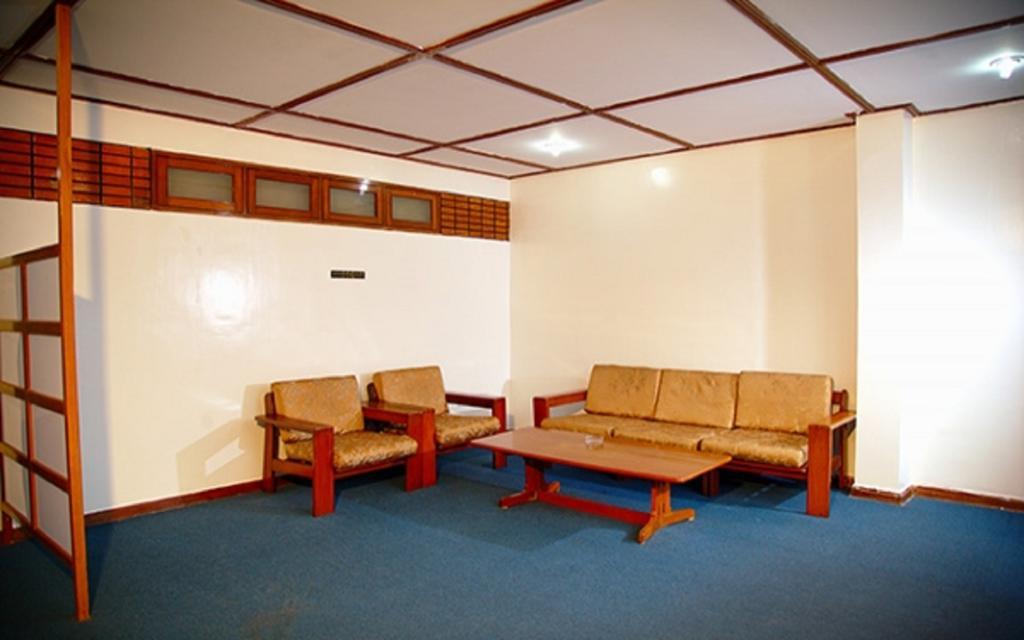 Yoma Hotel Yangon Extérieur photo